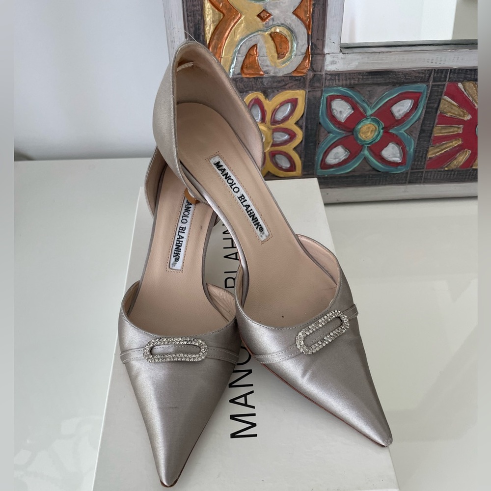 Manolo Blahnik Tropolado silver satin pumps